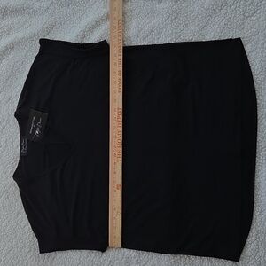 Brigette Brianna Black V-Neck T-Shirt XL